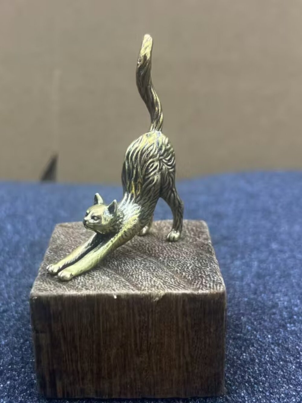 NEW Brass Solid Stretching Lazy Cat Statue - 1.89 in L x 1.38 in W